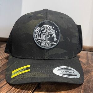 NWT Maui Kai Aloha Black Camouflage Snapback Hat with Wave Patch